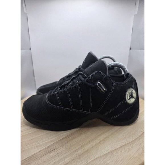 NIKE Air Jordan 12.5 Team Low 318411-001 womens sz 7 Triple Black (GS 5.5Y) - Picture 1 of 7